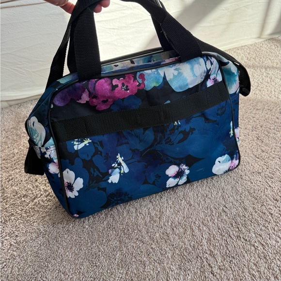 Tag Floral Blue and Pink Travel Bag - Picture 2 of 14